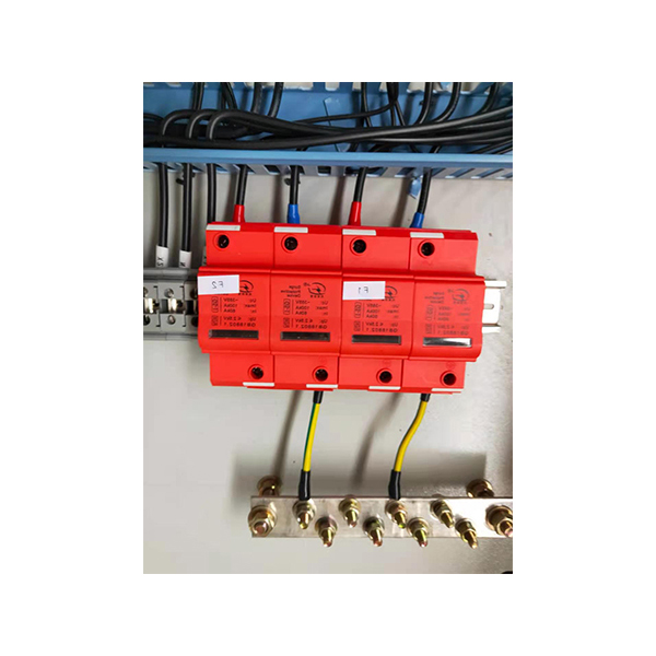 熔斷一體式浪涌保護(hù) 器