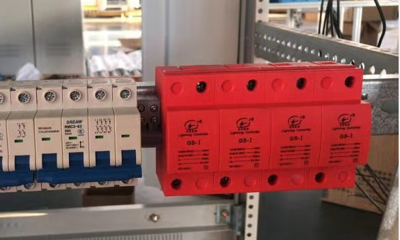 浪涌保護(hù) 器