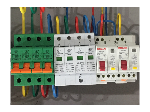 浪涌保護器前端保護開關