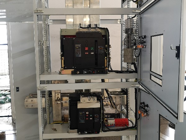 電源防雷器生產(chǎn)廠家找【光束防雷】 祝賀市10kv箱變?cè)鋈輧?nèi)線工程