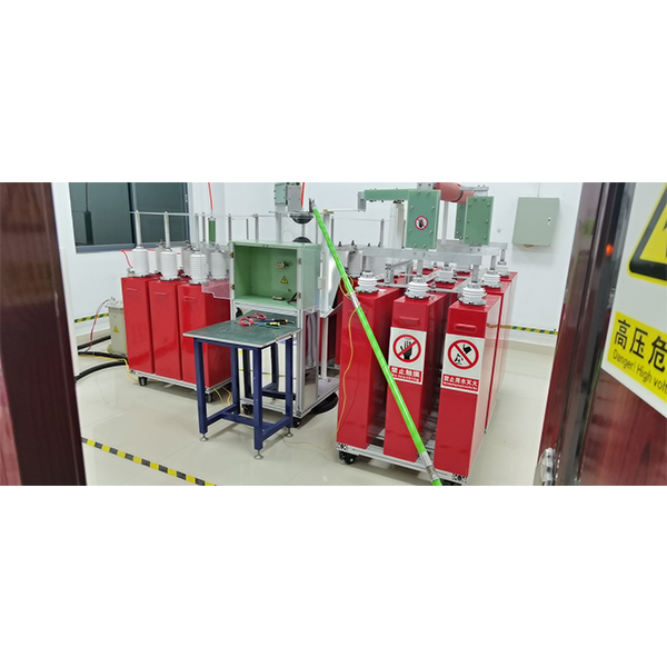 浪涌保護(hù) 器