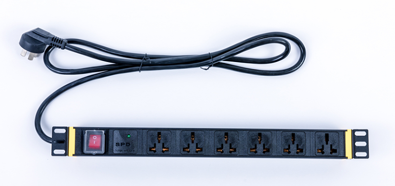 實(shí)惠的PDU防雷插座